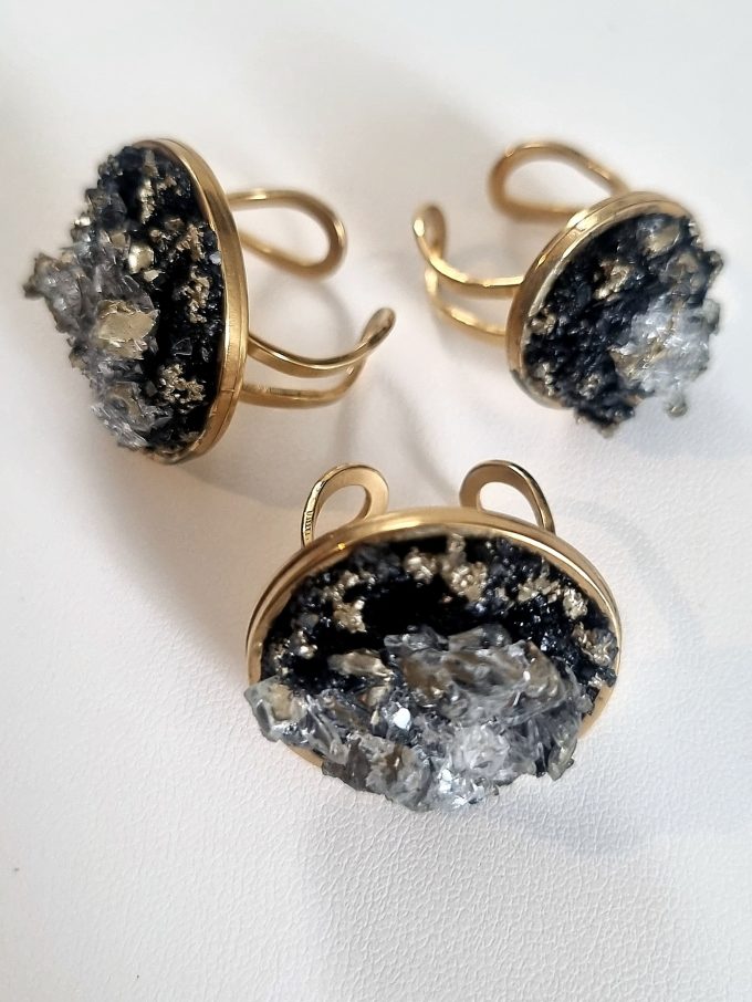 Quartz nocturne -
Grande bague
