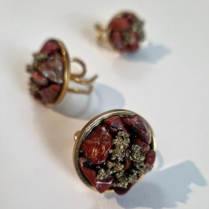 jaspe rouge
Grande bague