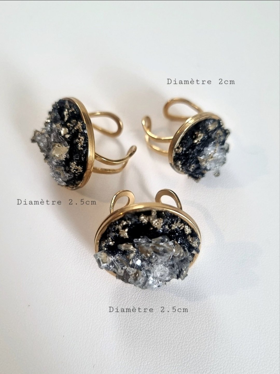Quartz noir / petit pendentif
Bague -