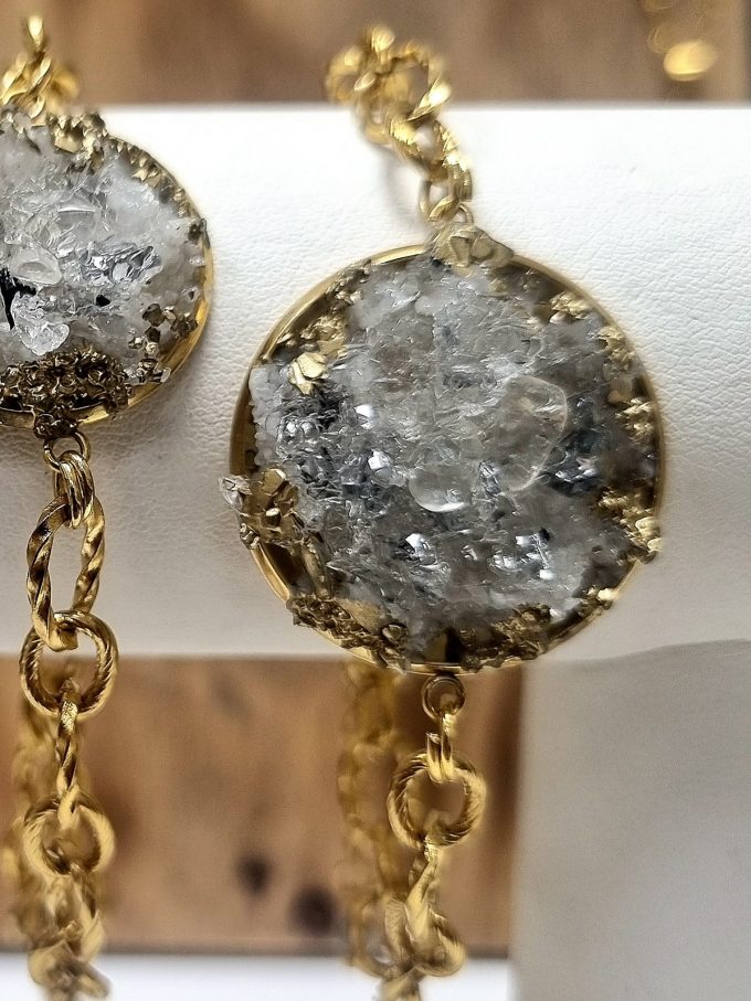 Bracelet Bissane Quartz blanc et minéraux Grand pendentif