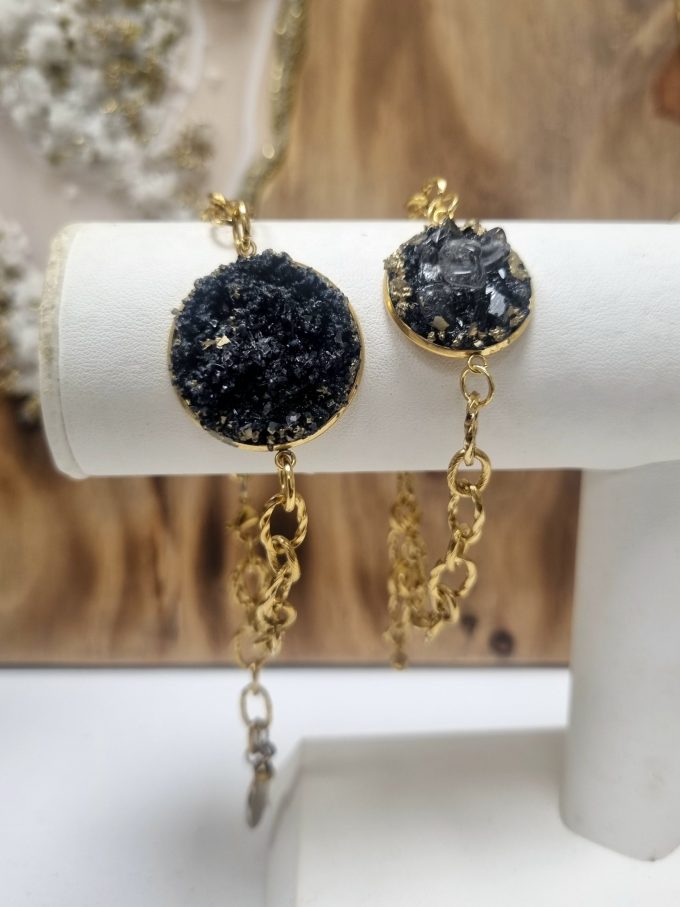 Bracelet Bissane Quartz blanc et minéraux noir petit pendentif